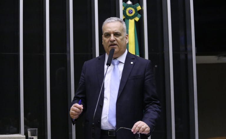 Senador Carlos Viana vai presidir a CPMI do INSS e parlamentares de oposição comemoram