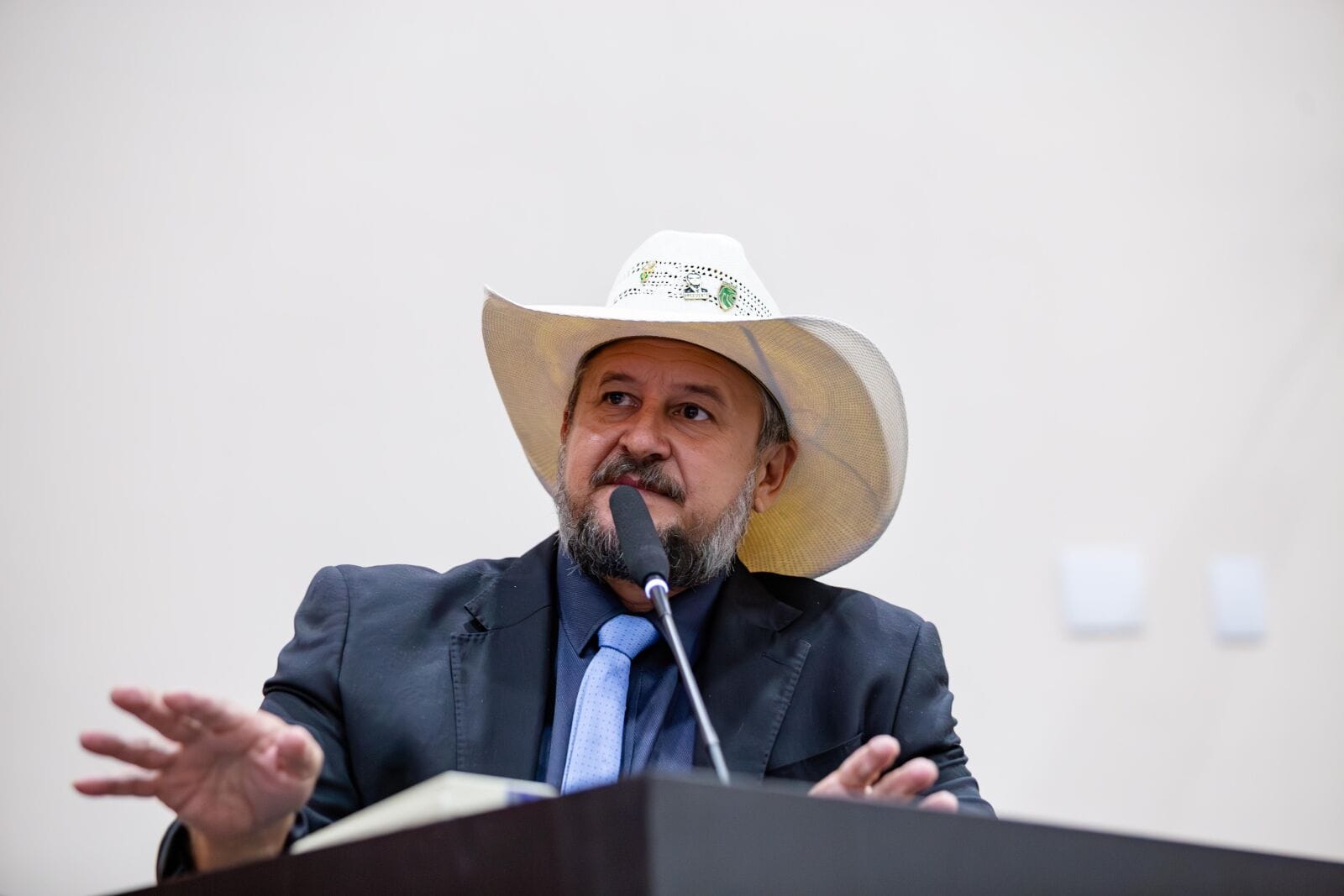 Cattani expõe divisão no PL e cobra fidelidade total de direita de Fagundes e Pivetta