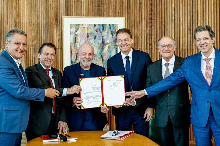 Lula redefine regras do vale-refeição e alimentação e amplia liberdade de uso para trabalhadores