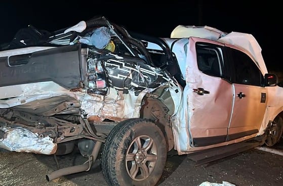 Colisão entre três veículos deixa seis feridos e interdita trecho da MT-242