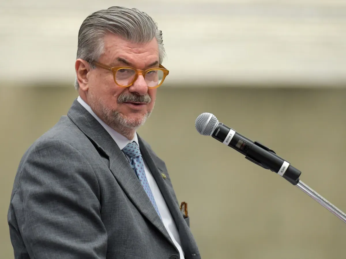 “Acabou com minha vida”, diz esposa de ministro após denúncia de assédio sexual