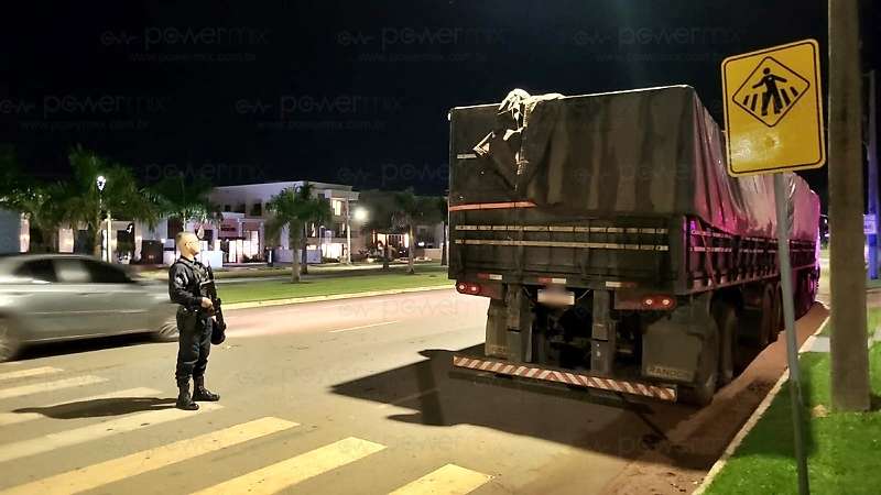 Caminhoneiro com mandado de prisão é detido pelo RAIO e 26º BPM em Nova Mutum