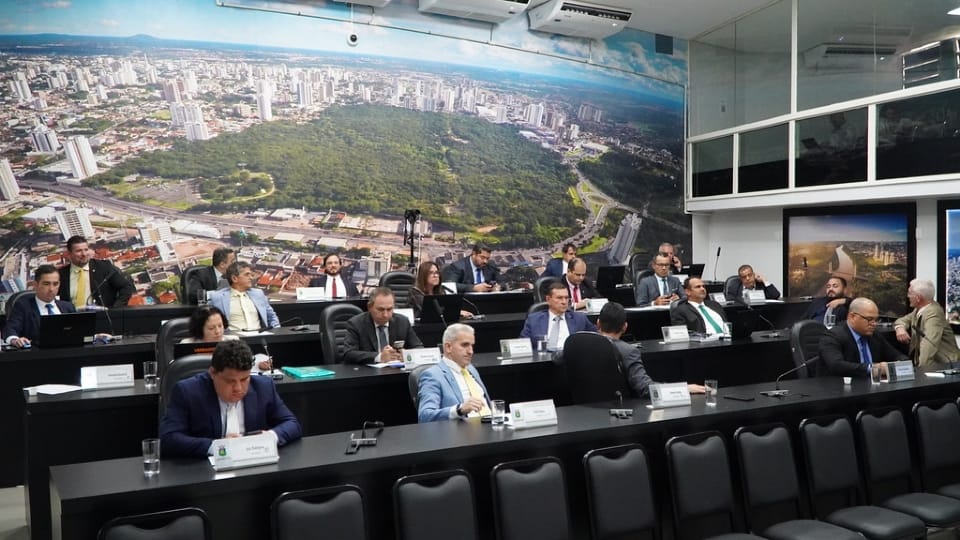 Com 26 votos, Câmara de Cuiabá aprova reposição de 3,89% e correção de perdas de 2020
