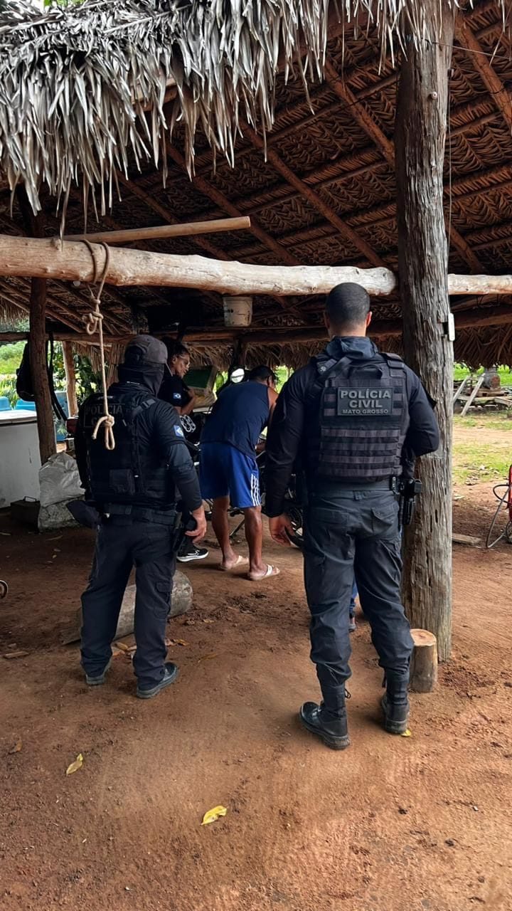 “Facção treinava criminosos com armas e táticas de guerrilha na selva”, diz delegado sobre operação em MT