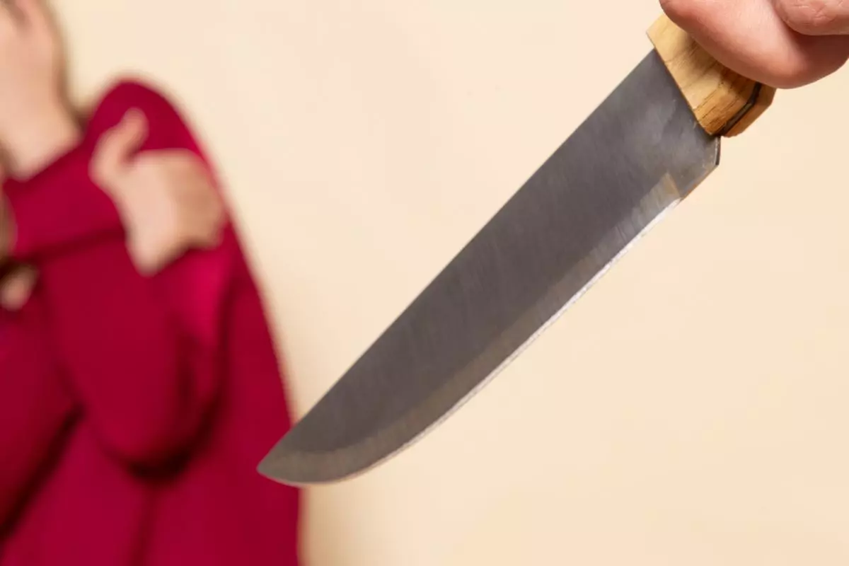 “Ele tentou me matar”, diz vítima após companheiro avançar com faca em Juara