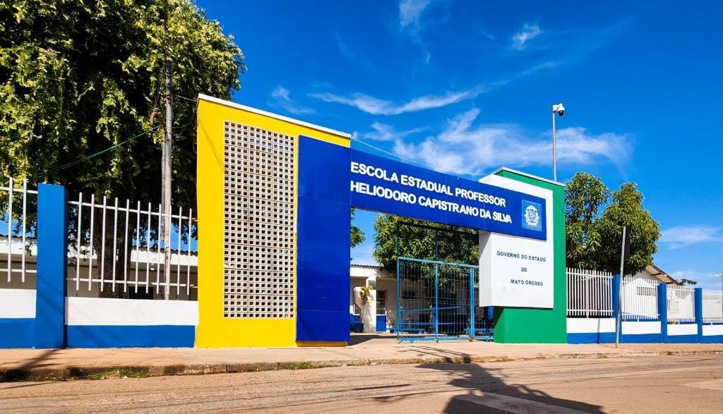 “Fui agredido dentro da sala”, relata professor após ataque de alunos em escola cívico-militar de Cuiabá