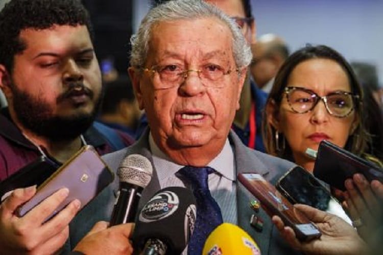 “Tem gente que anda com ‘vidrozinho de ódio’ no bolso”, dispara Senador ao defender diálogo na política; VEJA O VÍDEO