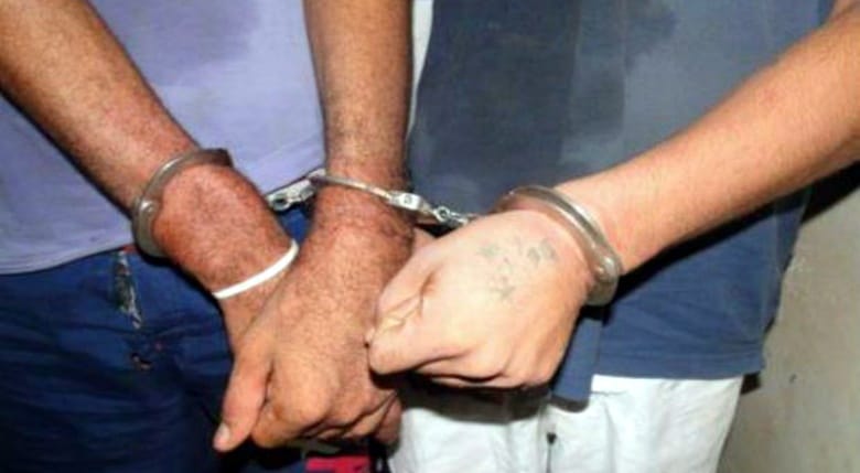 Faccionados erram alvo de execução, invadem casa e acabam presos pela PM