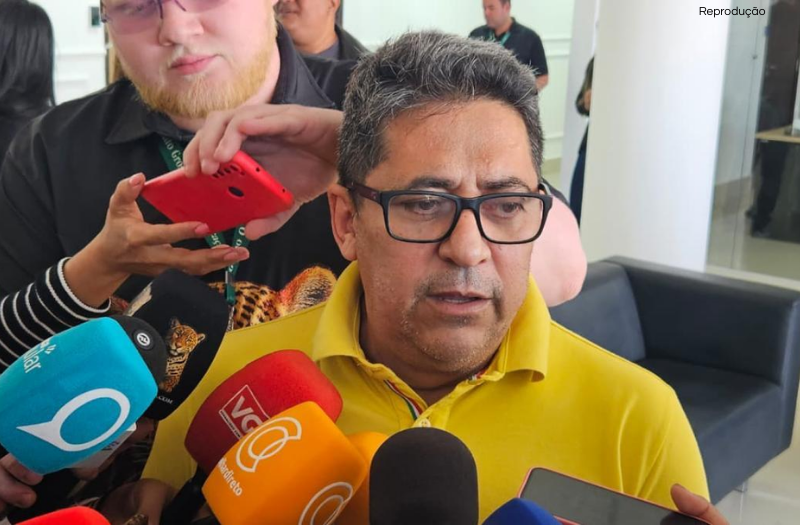“Ninguém tinha bola de cristal”, diz presidente do PL-MT ao minimizar relação de Flávio Bolsonaro com Daniel Vorcaro