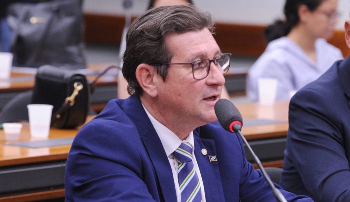 Comissão aprova relatório de Rodrigo da Zaeli para modernizar assinaturas digitais e reduzir burocracia