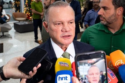 Republicanos quer Wellington fora da disputa em MT para apoiar Flávio Bolsonaro ao Planalto