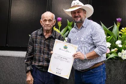 "É um reconhecimento justo a quem ajuda a construir Mato Grosso", diz Deputado durante entrega de homenagens na ALMT