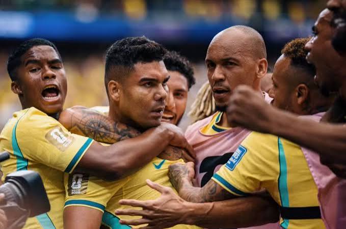 Brasil vence Japão de virada e confirma classificação às oitavas