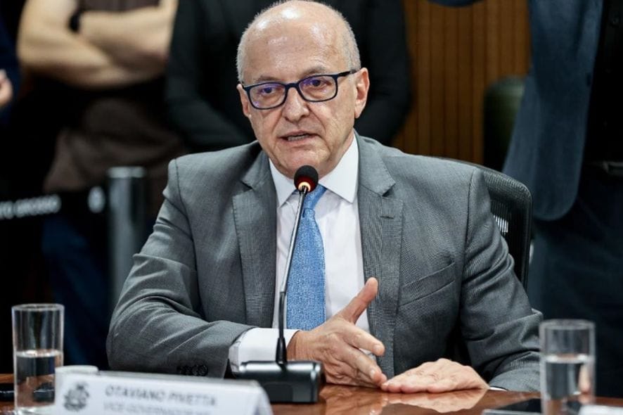 Pivetta demite quatro servidores por abandono de cargo e infrações disciplinares
