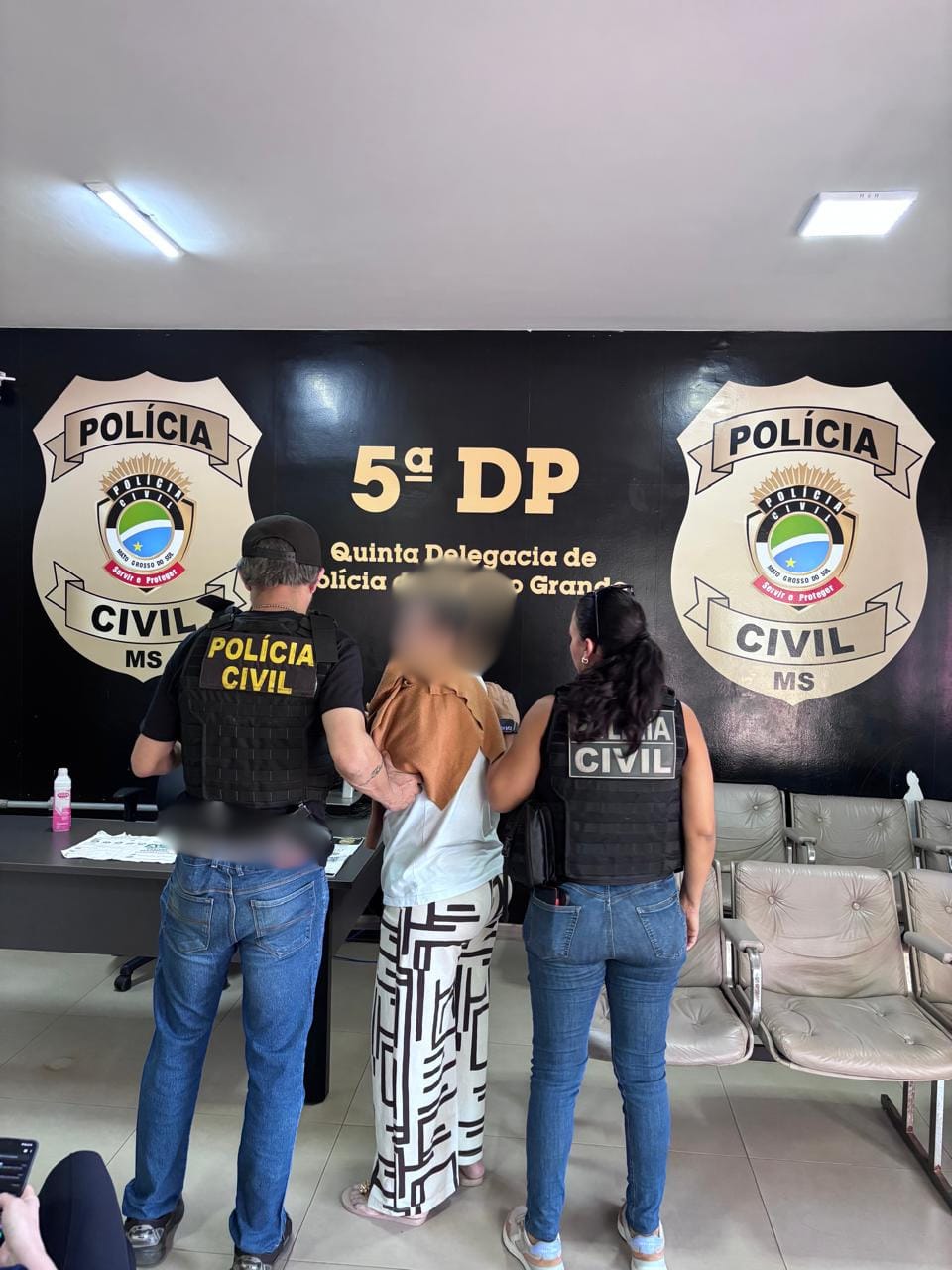 Mulher condenada por homicídio em Tesouro é presa 14 anos após crime em Campo Grande