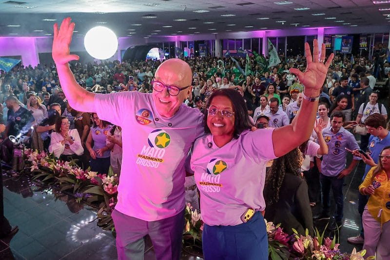 Pivetta e Gisela se comprometem com mais de 2 mil mulheres de priorizar a pauta feminina