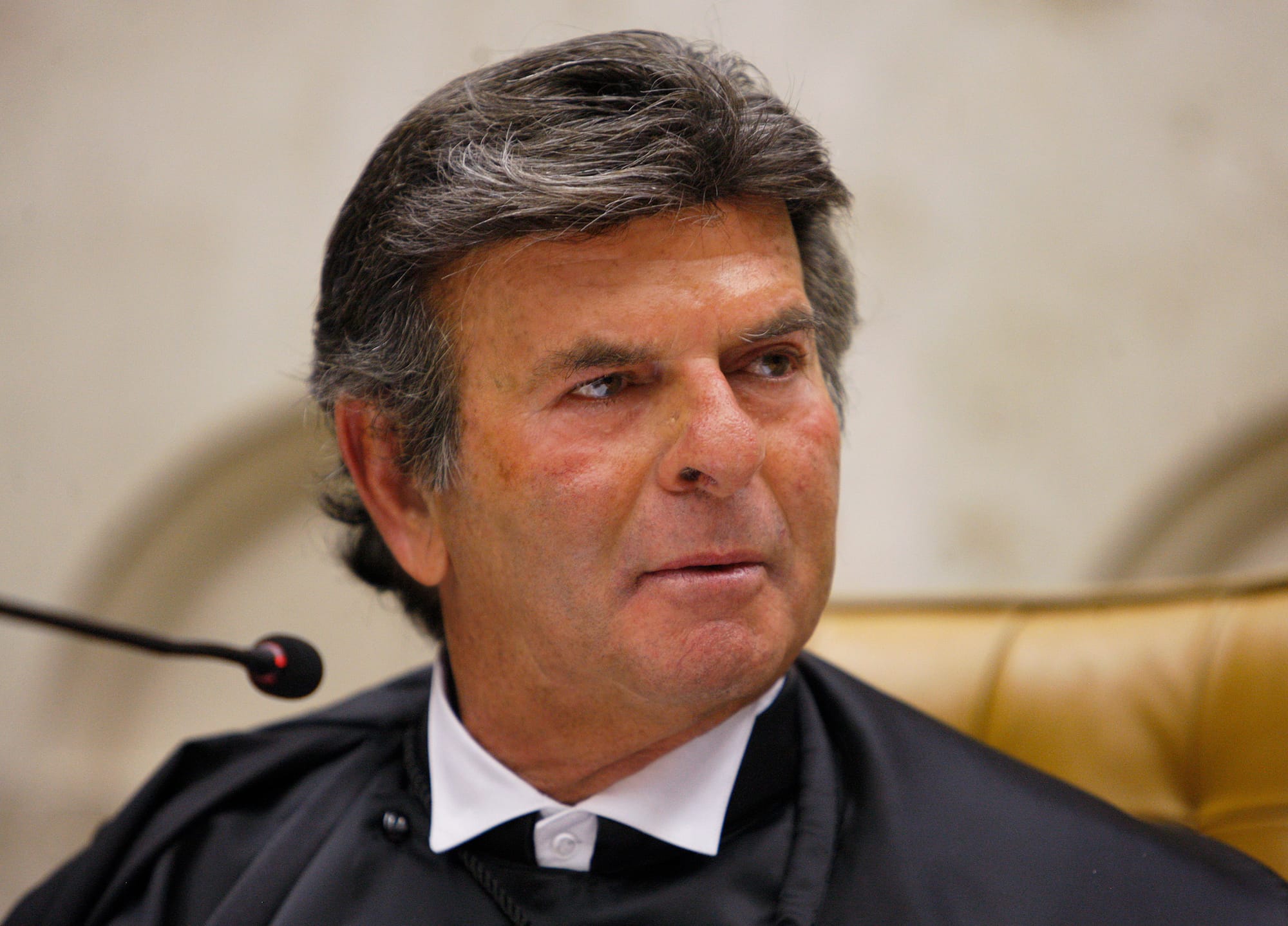 “Usurpa a competência”, diz Fux ao suspender decisão de Dino sobre Flávio
