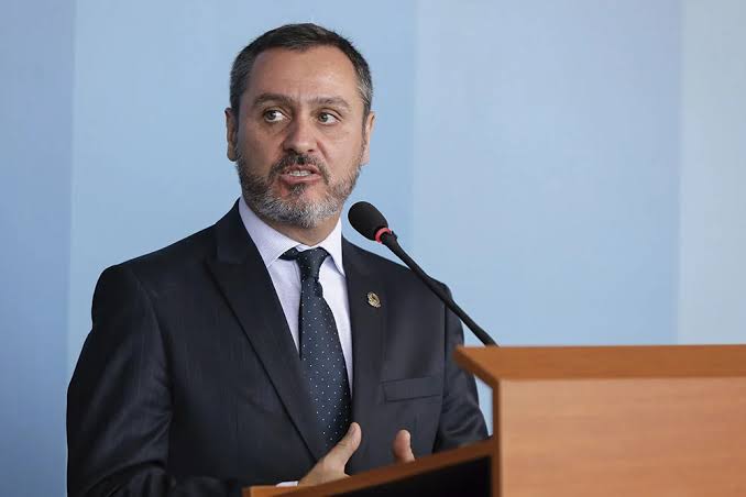 Mendonça afirma que “prerrogativas da magistratura” foram violadas ao afastar chefe da PF