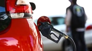 Gasolina deve cair em média R$ 0,09 nos postos de Mato Grosso após redução da Petrobras
