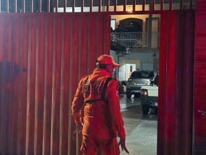 Jovem é morto após criminosos receberem ordem por videochamada em pensão de Cuiabá