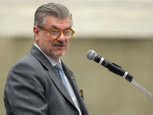 “Acabou com minha vida”, diz esposa de ministro após denúncia de assédio sexual