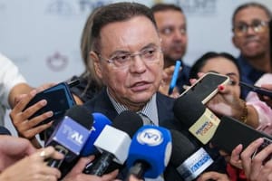 “Precisamos apoiar quem produz com sustentabilidade”, defende Botelho ao propor política para pecuária familiar