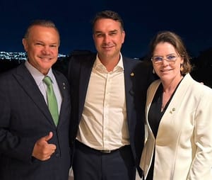 “Seguimos firmes”, diz Wellington após reunião com Flávio Bolsonaro para alinhar disputa ao Governo de MT