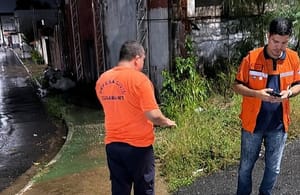 Bairros ficam debaixo d’água e famílias deixam casas após forte temporal em Cuiabá; VEJA O VÍDEO