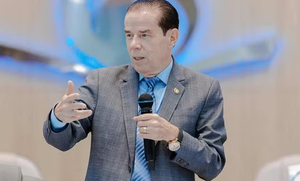 Pastor afirma que integrantes de escola que homenageou Lula “terão câncer na garganta”; VEJA O VÍDEO