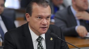 “Vou pagar quando puder”: diz senador após ser alvo de penhora por dívidas fiscais