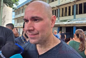 “Moradia digna para famílias carentes”, afirmou prefeito sobre bolsa-aluguel de R$ 700