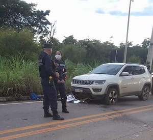 “Motociclista forçou ultrapassagem”, aponta Polícia após ser morto por carro em Cuiabá