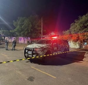 Suspeito de integrar facção apontar arma para equipe da Rotam e morre