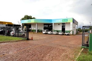 Criminosos armado invade sede da Limpurb, faz vigilantes reféns e leva caminhão e equipamentos