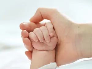 Recém-nascida de 9 dias é encontrada morta no bairro Pedra 90