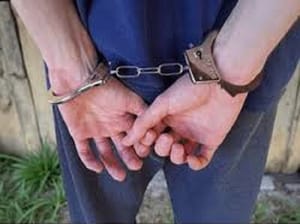 Homem condenado por tráfico e atuação em facção é preso enquanto trabalhava em obra
