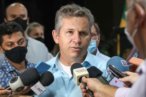 "Pedro Taques tem andado por Brasília para fabricar operação contra mim", dispara Mauro Mendes