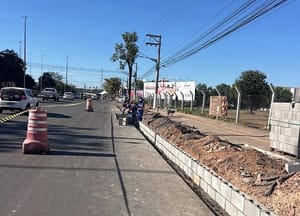 Recuperação do asfalto da Avenida do CPA entra na fase final; obras seguem no Complexo Leblon