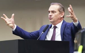 Deputado afirma"Se aprovar o uso obrigatório de CBUQ, nunca mais haverá reclamação de asfalto mal feito"