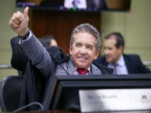Presidente do TCE rebate Chico Guarnieri: “Devo fiscalizar ou ficar quieto?”