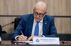 # “Menor não tem maturidade para decisão irreversível”, diz Governador ao sancionar lei sobre transição de gênero