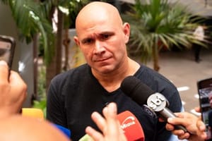 Prefeito vê projeto de Paula Calil prejudicado com possível adiamento da eleição da Câmara; VEJA O VÍDEO