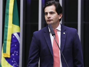 Fábio Garcia admite deixar disputa por reeleição para assumir vice de Pivetta; VEJA VÍDEO
