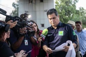 Justiça nega parcelamento de dívida de Emanuel e manda bloquear contas do ex-prefeito