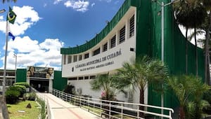 Justiça barra votação que poderia definir reeleição de Paula Calil na Câmara de Cuiabá