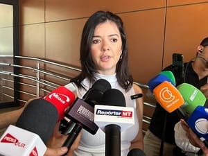 "Vi pedaços da cabeça do meu pai espalhados pelo chão", relata filha de Renato Nery durante julgamento