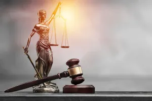 Justiça concede liberdade provisória à mãe presa após acidente que matou bebê de seis meses em MT
