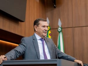 Vereador defende reeleição de Paula Calil e diz que eleição da Mesa pode ser adiada; VEJA VÍDEO