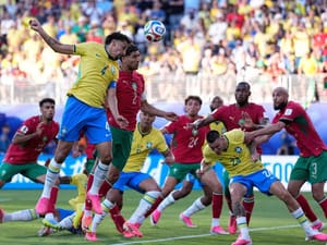 Erling Haaland marca duas vezes, Noruega elimina o Brasil e encerra sonho do hexa