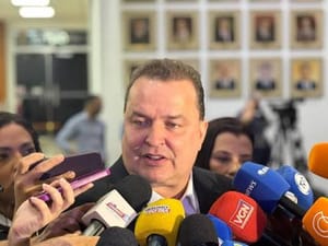 Vamos aplicar multa pesada nas empreiteiras" por atrasos nas obras do BRT; diz Presidente da ALMT